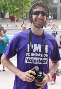 Luke-Abseil-Volunteer