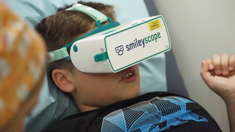 Smileyscope - VR Goggles